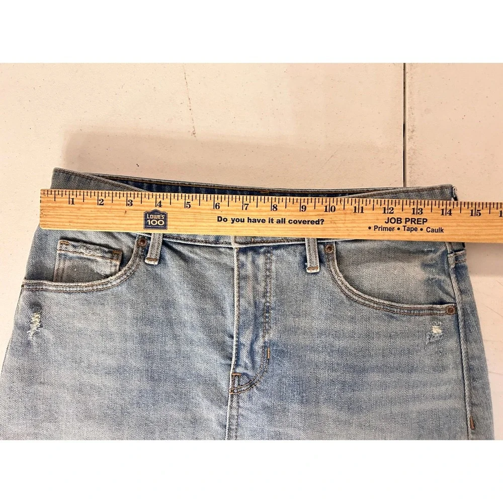 Light Wash Distressed Denim Mini Skirt Raw Hem Stretchy size 2 Summer Spring